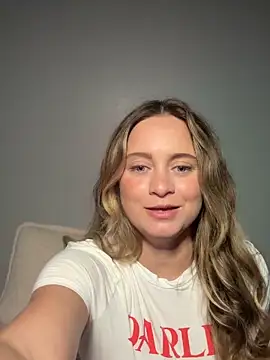 Sophie Raegan online show from October 22, 3:00 pm