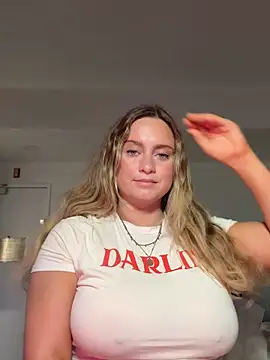 Sophie Raegan online show from March 17, 3:37 pm