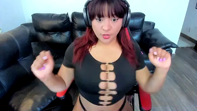 Snapshot of sofialove__ chatting on January 29, 1:05 am sofialove   online show from January 29, 1:05 am