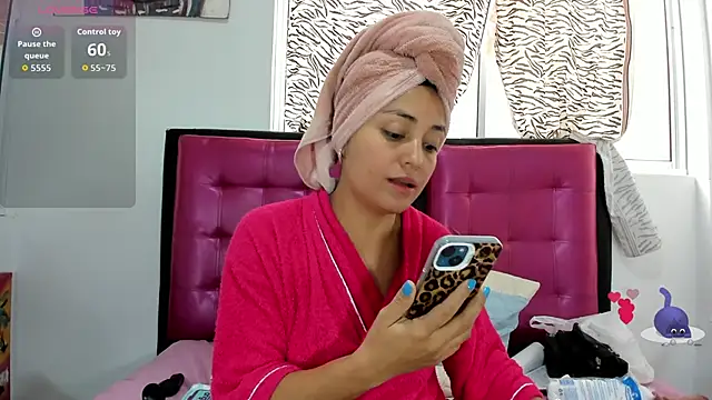 AlanaLars online show from February 13, 9:04 pm