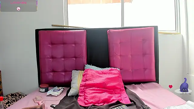 AlanaLars online show from February 2, 6:18 pm