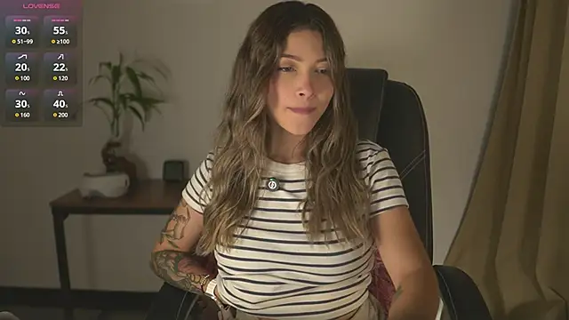 AyraSmith  online show from June 22, 1:33 am