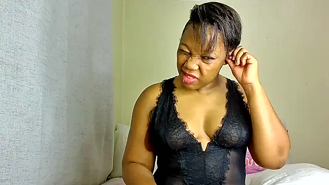 Snapshot of AfriGoddess21 chatting on January 23, 8:56 pm AfriGoddess21 online show from January 23, 8:56 pm