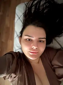 Snapshot of NikaMur chatting on July 6, 2:29 am NikaMur online show from July 6, 2:29 am