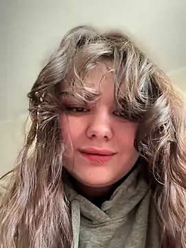 Snapshot of NikaMur chatting on October 20, 2:24 am NikaMur online show from October 20, 2:24 am