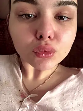 Snapshot of NikaMur chatting on October 29, 2:54 am NikaMur online show from October 29, 2:54 am