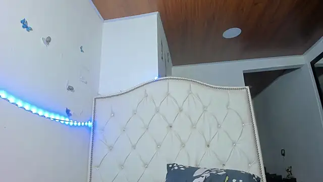 Anny jhonsonx online show from September 18, 11:30 pm