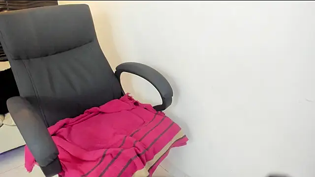 sofia 44 online show from February 9, 1:31 pm