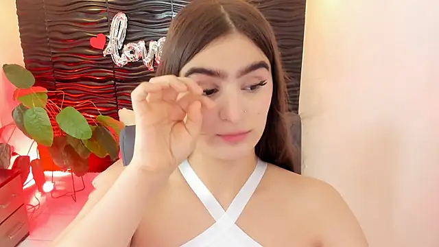Snapshot of sofia_44 chatting on September 9, 12:58 pm sofia 44 online show from September 9, 12:58 pm