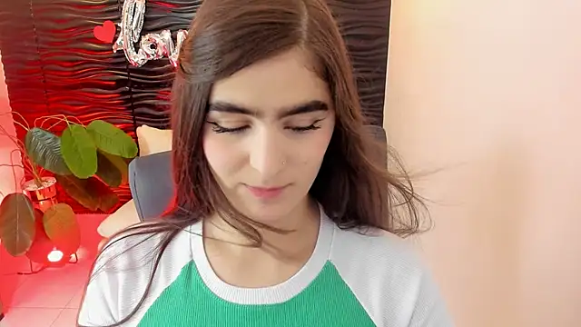 Snapshot of sofia_44 chatting on September 12, 1:00 pm sofia 44 online show from September 12, 1:00 pm