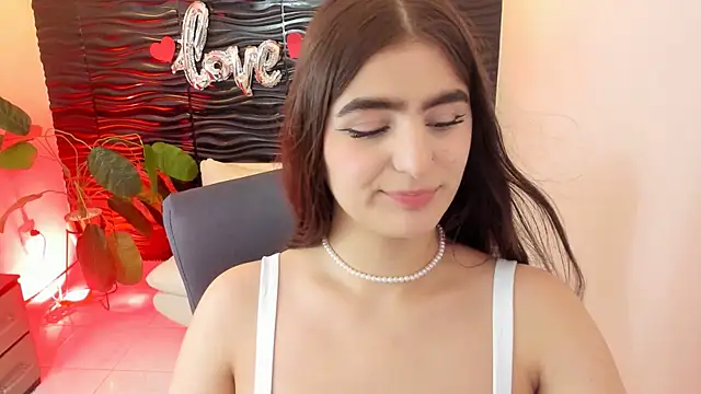 Snapshot of sofia_44 chatting on October 7, 1:12 pm sofia 44 online show from October 7, 1:12 pm