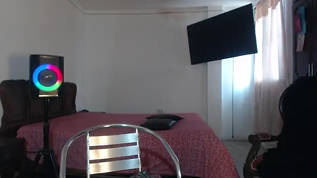 aliceesmith online show from October 26, 1:33 pm