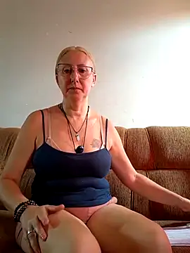 MILEIDE980 online show from November 24, 2:28 pm