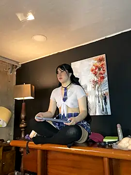 Snapshot of CharlotteScotte chatting on September 23, 12:12 pm CharlotteScotte online show from September 23, 12:12 pm
