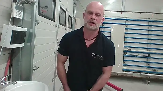 Boomerhun online show from December 3, 5:45 pm