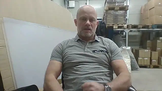 Snapshot of Boomerhun chatting on February 26, 5:07 am Boomerhun online show from February 26, 5:07 am