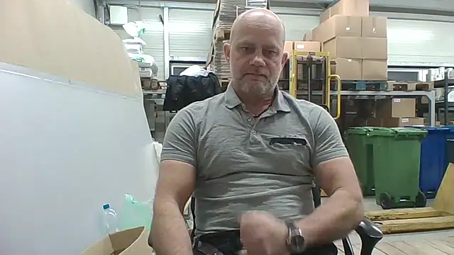 Snapshot of Boomerhun chatting on February 10, 4:44 am Boomerhun online show from February 10, 4:44 am