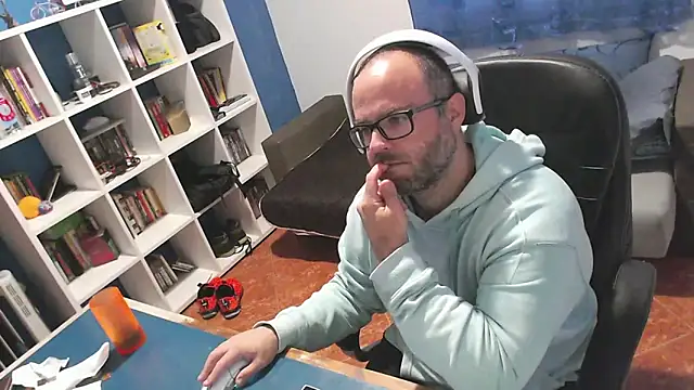 ravingr4d4 online show from November 16, 3:06 pm