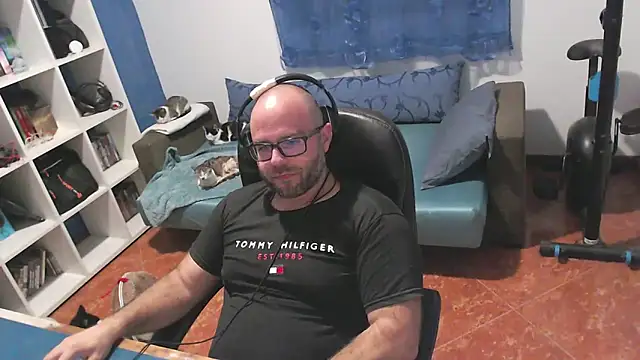 ravingr4d4 online show from October 19, 9:28 pm
