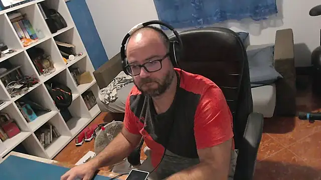 ravingr4d4 online show from September 24, 9:43 pm