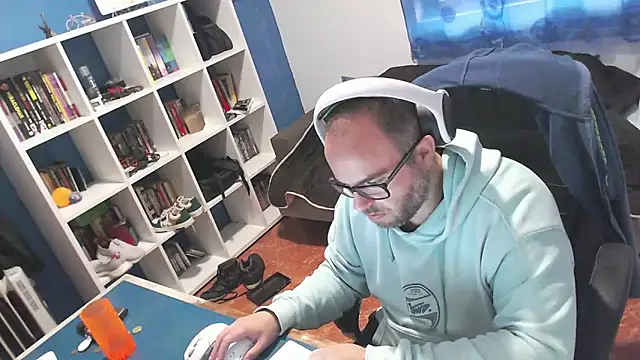 ravingr4d4 online show from November 14, 11:47 am