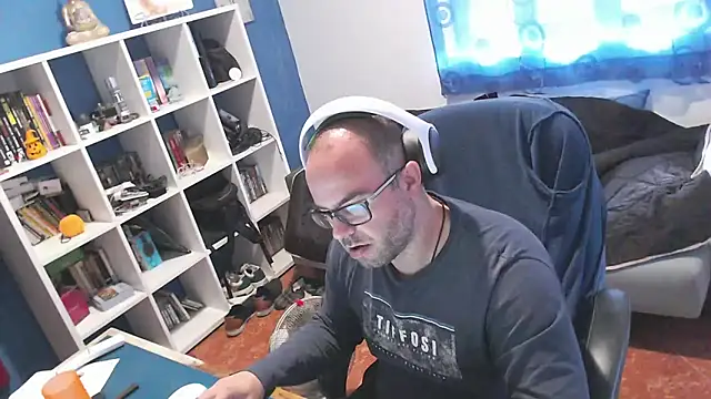 ravingr4d4 online show from November 7, 11:59 am