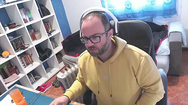 ravingr4d4 online show from November 28, 10:37 am