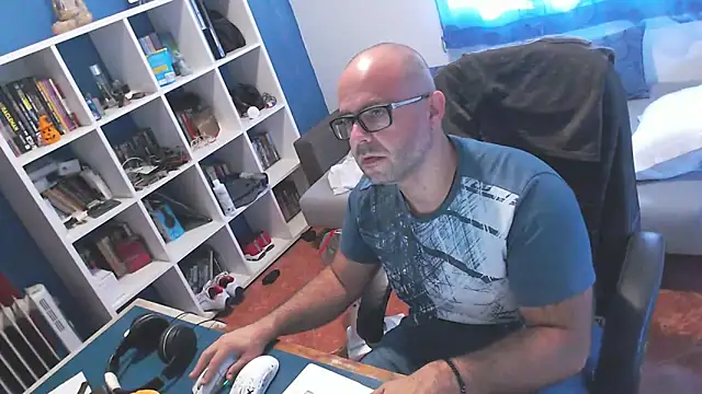 ravingr4d4 online show from October 9, 10:38 am