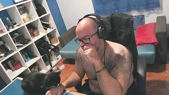 ravingr4d4 online show from September 12, 11:04 pm