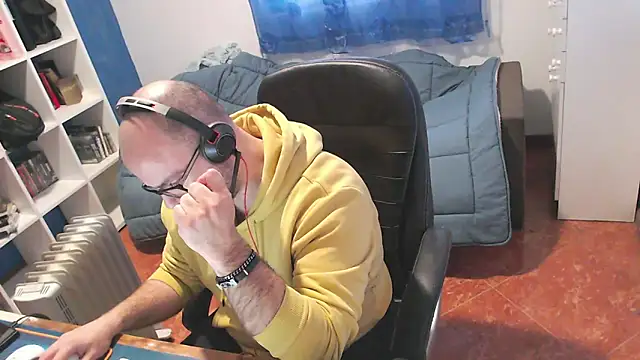 ravingr4d4 online show from March 10, 11:03 am