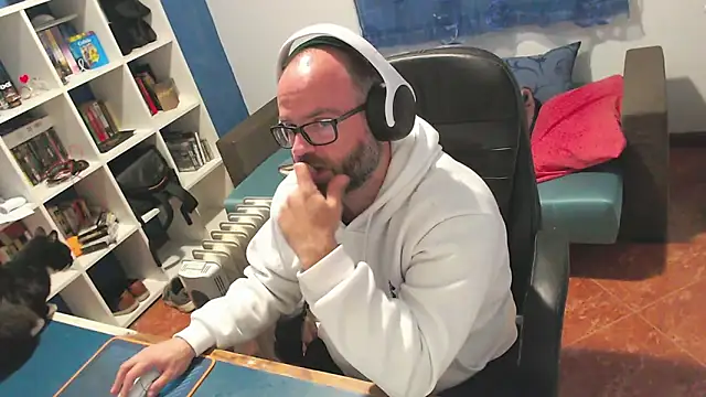 ravingr4d4 online show from March 28, 9:16 pm