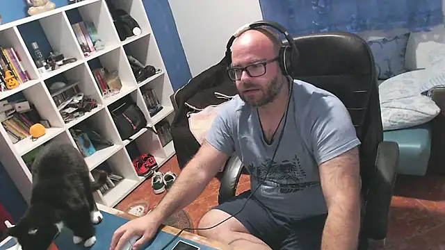 ravingr4d4 online show from October 27, 11:16 pm