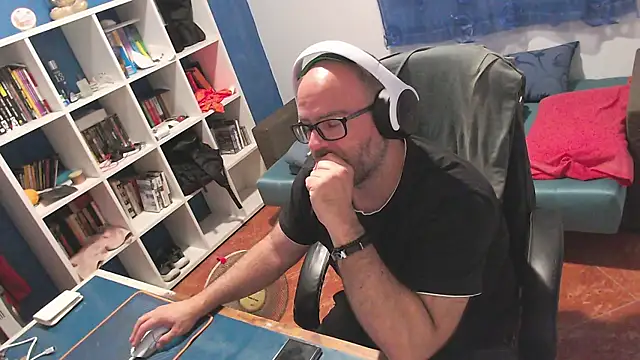 ravingr4d4 online show from May 30, 8:58 pm