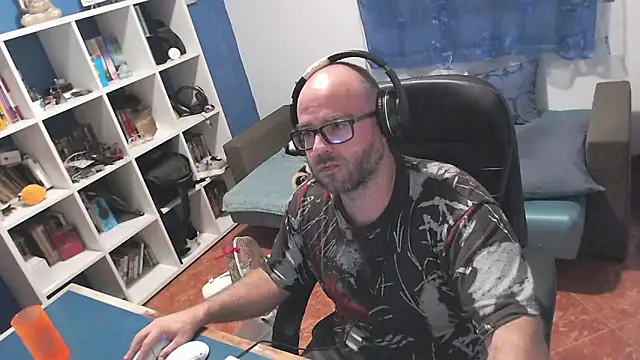 ravingr4d4 online show from October 21, 9:47 pm