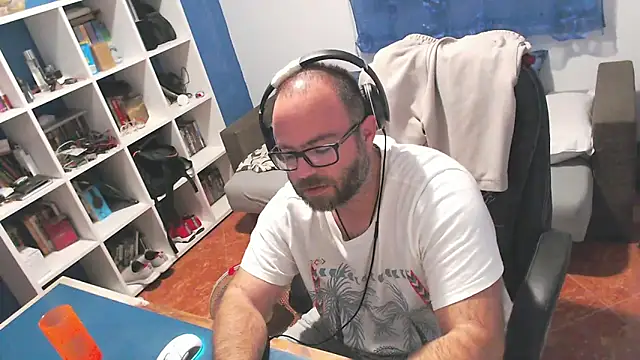 ravingr4d4 online show from October 4, 10:55 pm