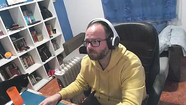 ravingr4d4 online show from November 30, 9:59 pm