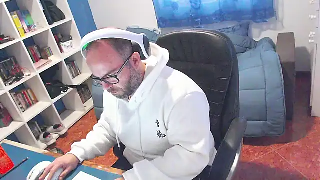 ravingr4d4 online show from January 8, 11:49 am