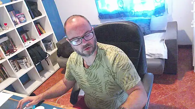 Snapshot of ravingr4d4 chatting on July 7, 8:07 am ravingr4d4 online show from July 7, 8:07 am