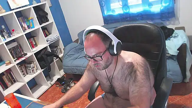 ravingr4d4 online show from April 8, 11:33 am