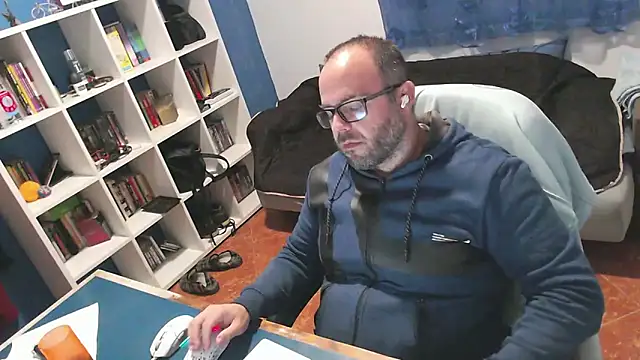 ravingr4d4 online show from November 17, 10:03 pm