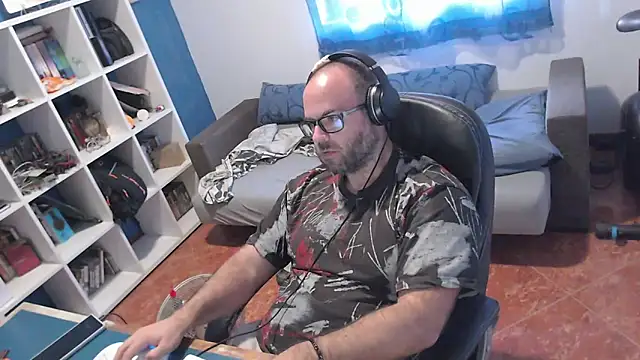 ravingr4d4 online show from September 24, 8:54 am