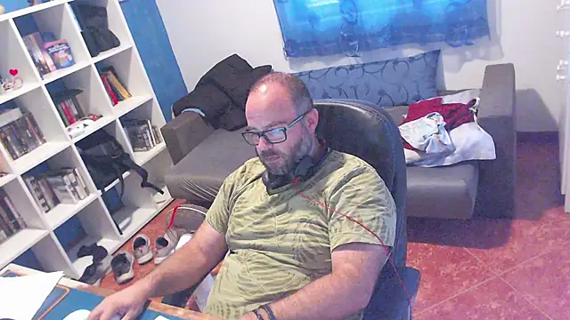 Snapshot of ravingr4d4 chatting on July 8, 9:54 am ravingr4d4 online show from July 8, 9:54 am