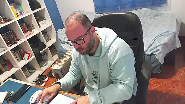 ravingr4d4 online show from January 15, 9:12 am