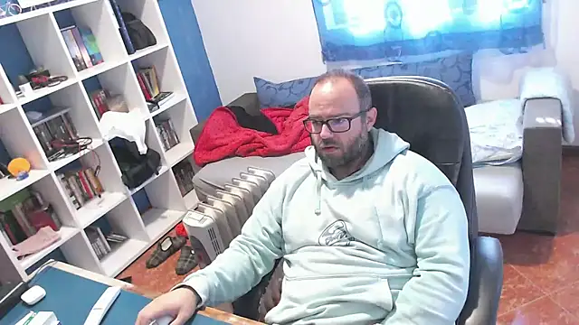 ravingr4d4 online show from November 26, 10:48 am