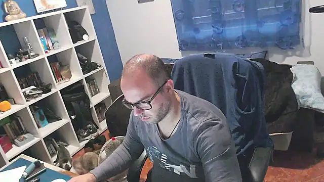 ravingr4d4 online show from November 5, 9:12 am