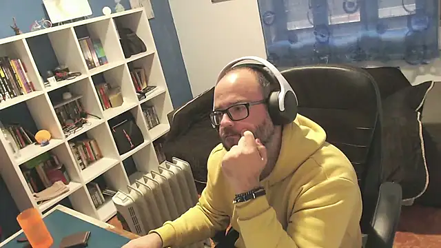 ravingr4d4 online show from November 23, 3:44 pm