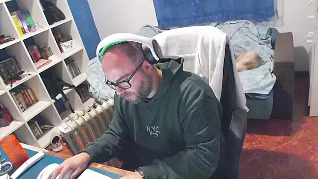 ravingr4d4 online show from January 6, 10:03 pm