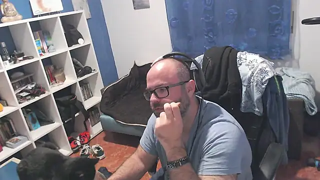 ravingr4d4 online show from October 28, 11:25 pm