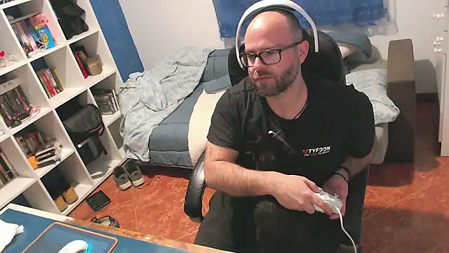 ravingr4d4 online show from March 15, 12:50 am