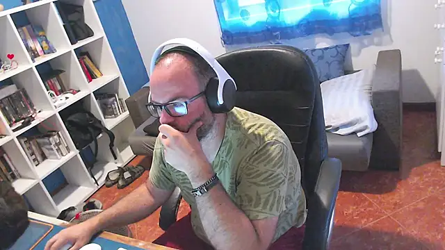 Snapshot of ravingr4d4 chatting on July 10, 8:14 am ravingr4d4 online show from July 10, 8:14 am